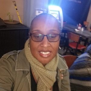 Meet your Posher, Evette